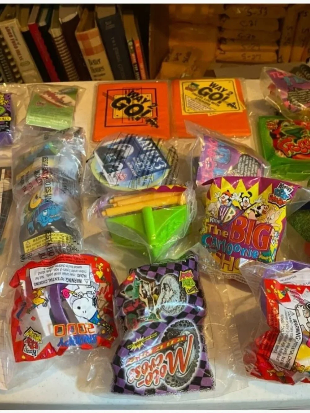 Lot of 17 VINATGE Wendy's kids meal toys
